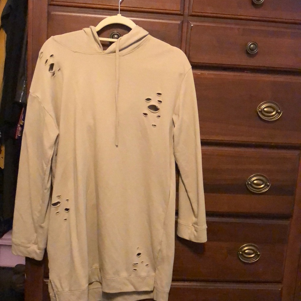 Sweatshirt dress.